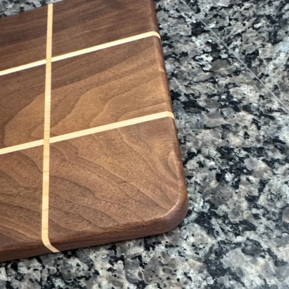 Checked Wooden Cutting Board with Grid Design NEW